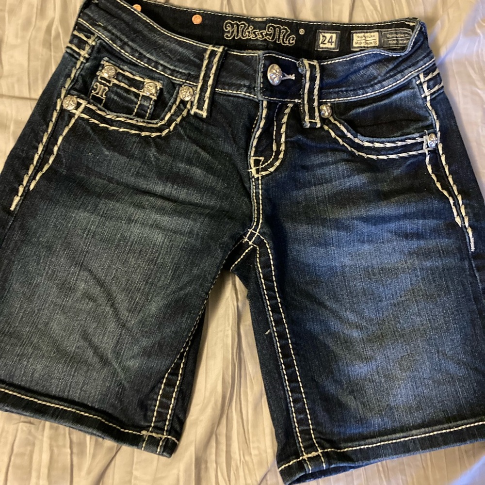 Miss Me Bermuda shorts